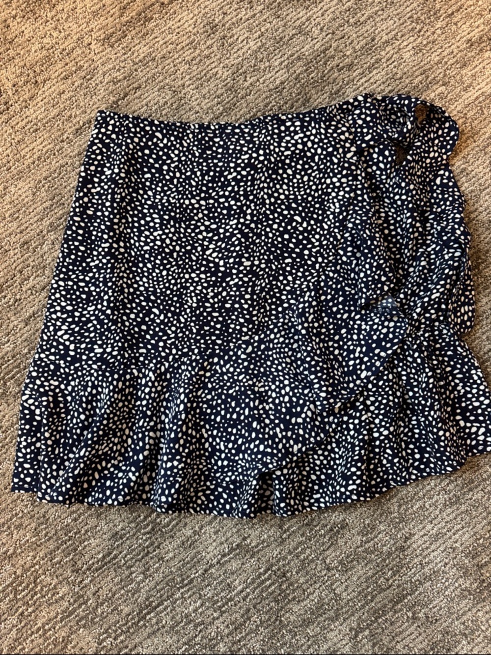 Women’s Navy Blue & White Ruffle Hem Skirt- like new